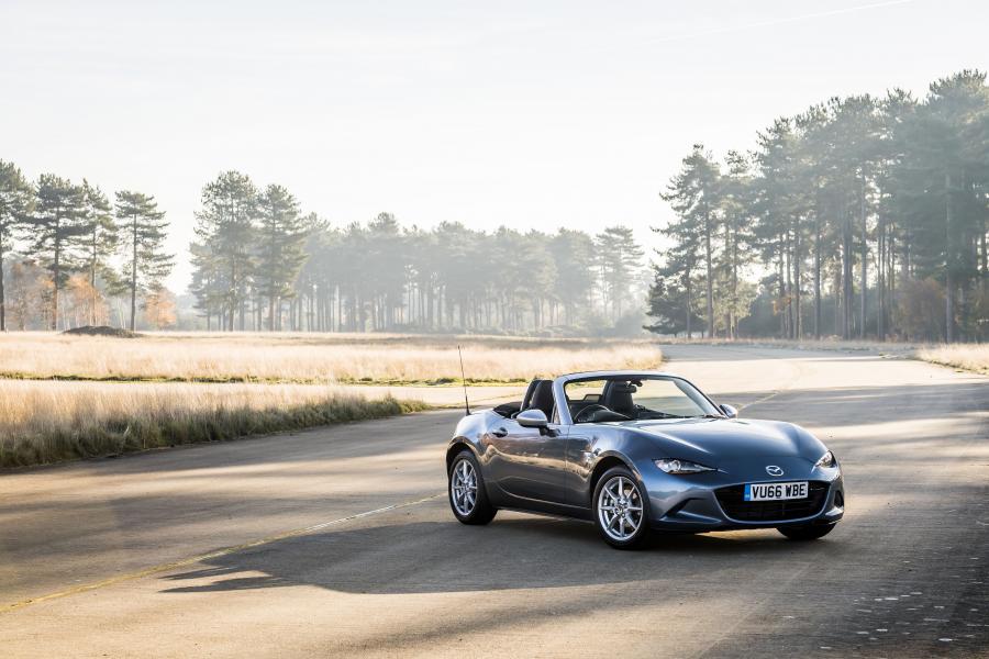  Mazda MX-5 Arctic 2017 года  (UK) (фото 25 из 53)